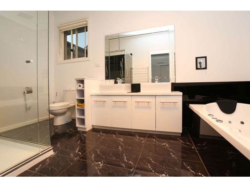 17 Parkview Terrace, Lysterfield South VIC 3156