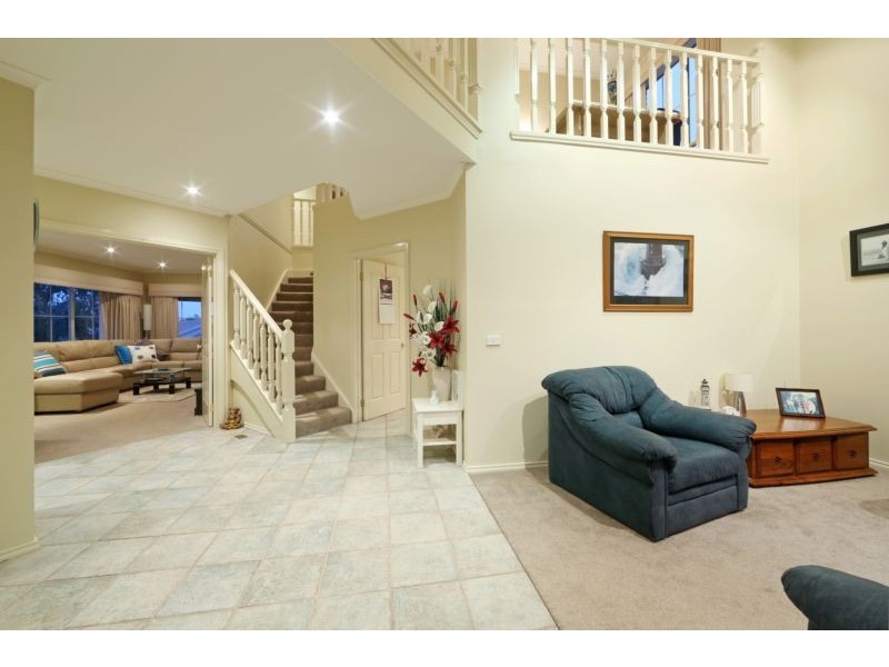 9 Finsbury Close, Rowville VIC 3178