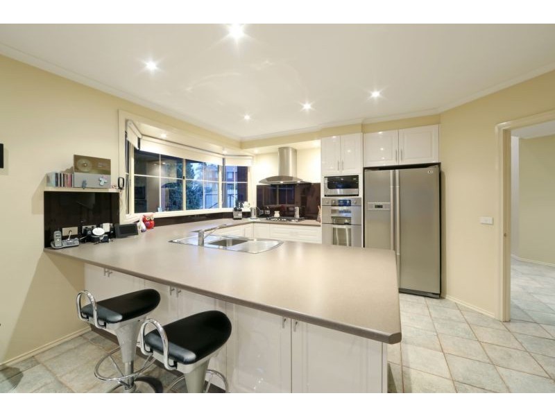 9 Finsbury Close, Rowville VIC 3178