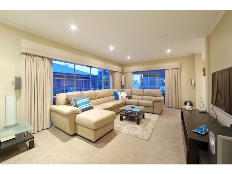 9 Finsbury Close, Rowville VIC 3178