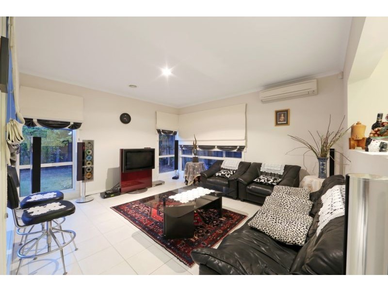 1 Grosvenor Road, Rowville VIC 3178