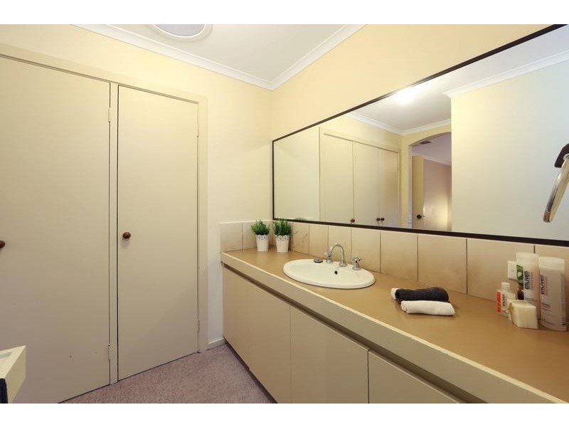 6 Nattai Court, Rowville VIC 3178