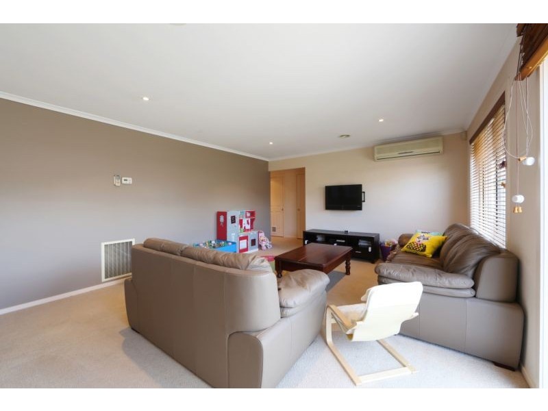 8 Rosebank Court, Rowville VIC 3178