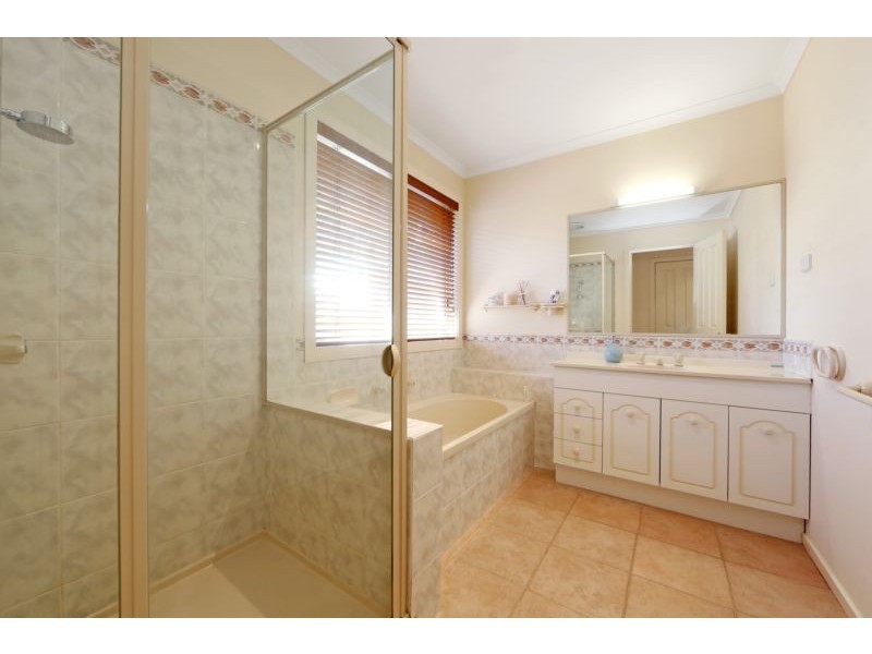 8 Rosebank Court, Rowville VIC 3178