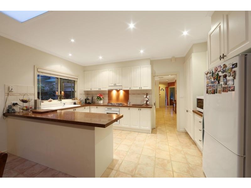 6 Harptree Close, Rowville VIC 3178