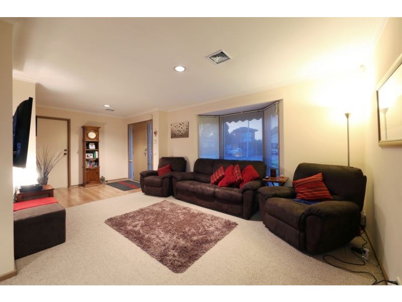 11 Glenlea Close, Rowville VIC 3178