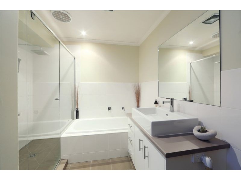 11 Glenlea Close, Rowville VIC 3178