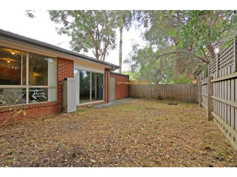 2/11 Glenfern Road, Ferntree Gully VIC 3156