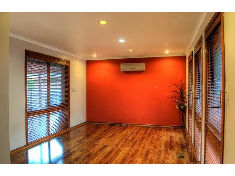 42 Eildon Parade, Rowville VIC 3178