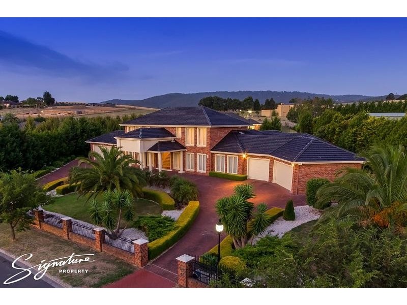 81 Grange Drive, Lysterfield VIC 3156