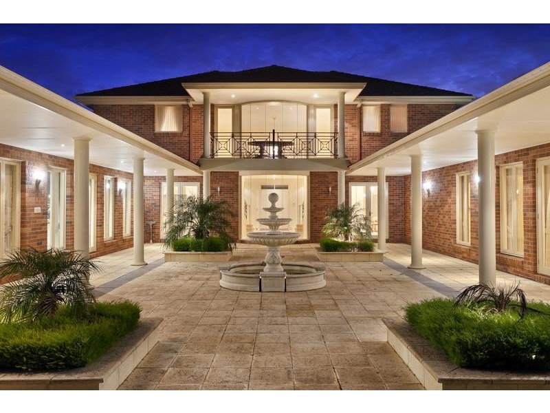 81 Grange Drive, Lysterfield VIC 3156