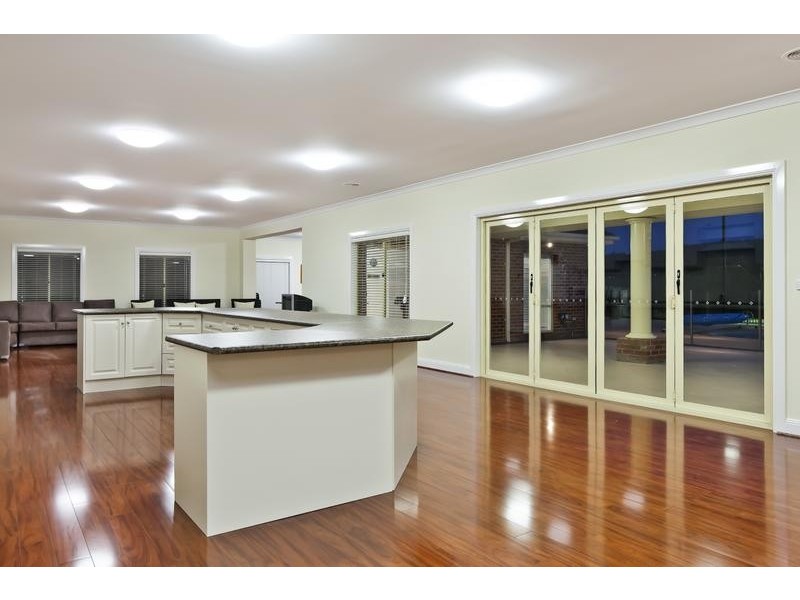 81 Grange Drive, Lysterfield VIC 3156