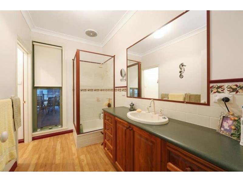 1 Cloverdale Lane, Lysterfield South VIC 3156