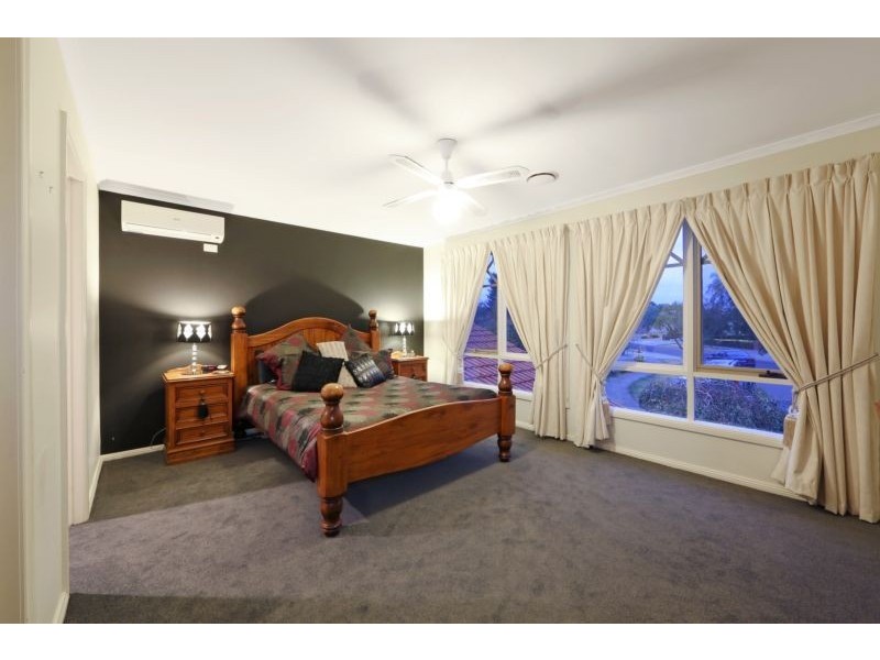 11 Baringa Court, Rowville VIC 3178