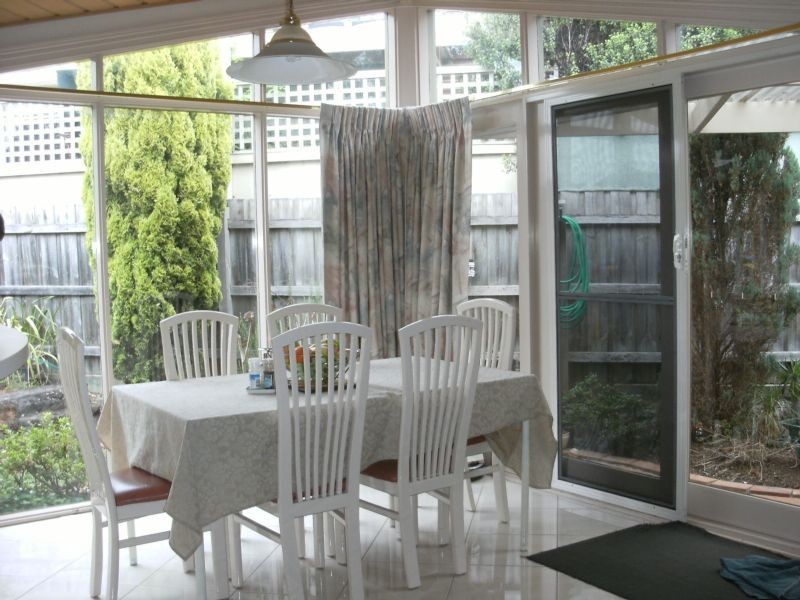 6 Richardson Rise, Wantirna South VIC 3152