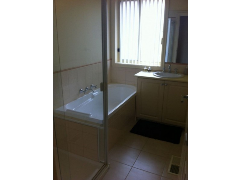 10 Anniversary Place, Rowville VIC 3178