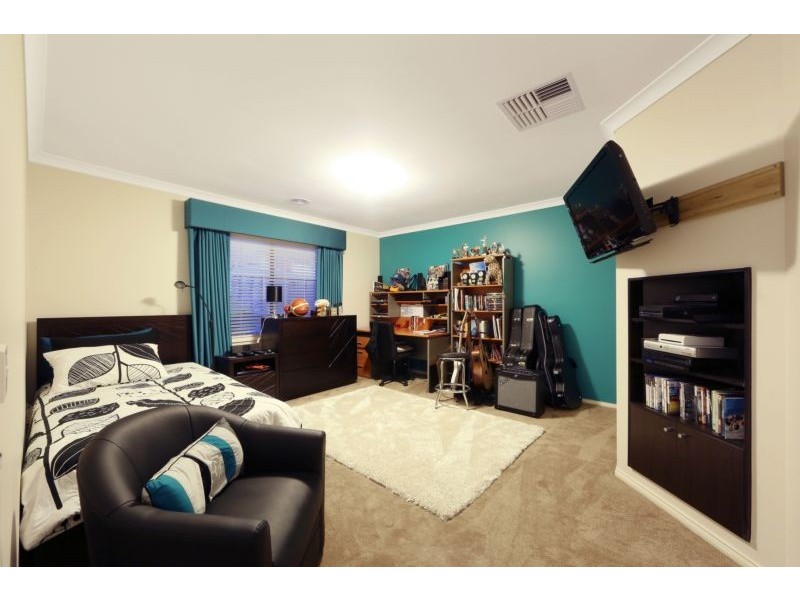 63 Victoria Knox Avenue, Rowville VIC 3178