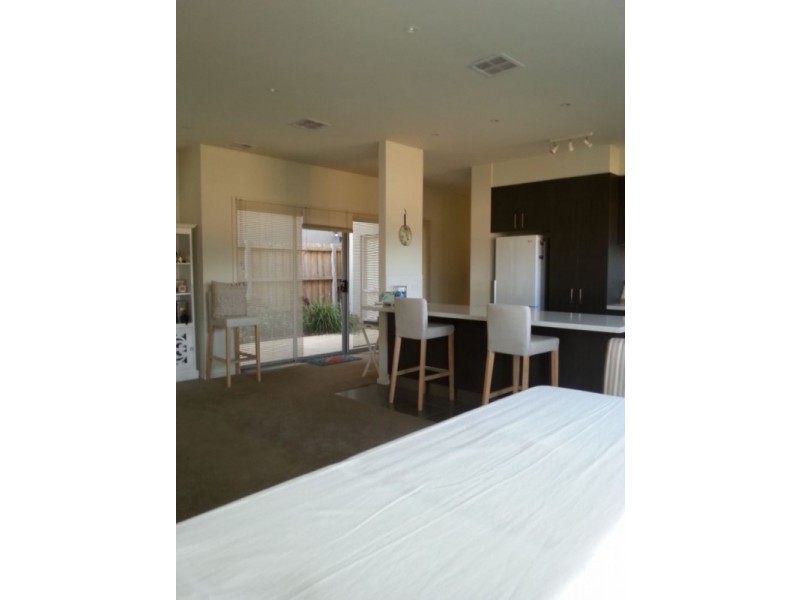 32 Gearon Ave, Rowville VIC 3178