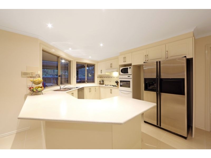 13 Windsor Drive, Lysterfield VIC 3156