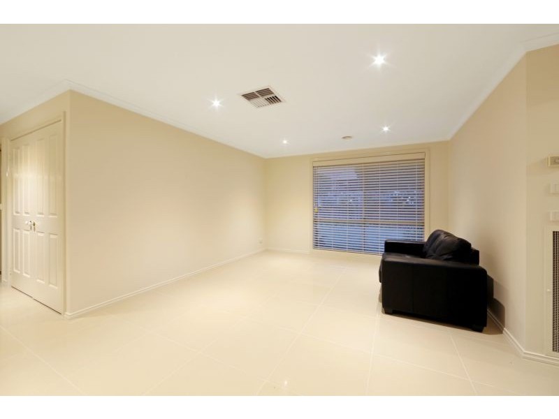 13 Windsor Drive, Lysterfield VIC 3156