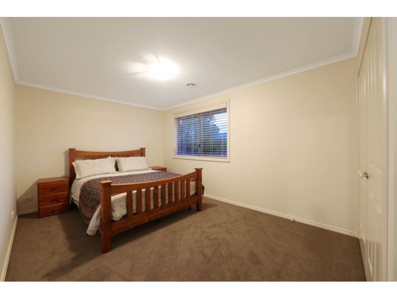 13 Windsor Drive, Lysterfield VIC 3156