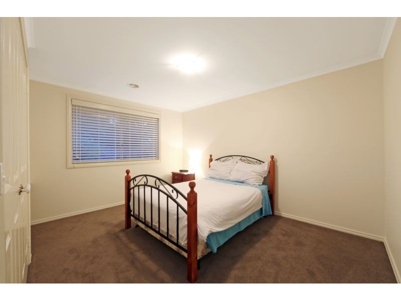 13 Windsor Drive, Lysterfield VIC 3156