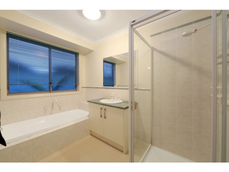 13 Windsor Drive, Lysterfield VIC 3156