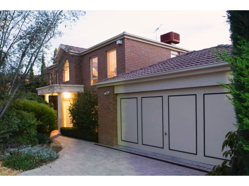 2 Sunrise Court, Lysterfield VIC 3156