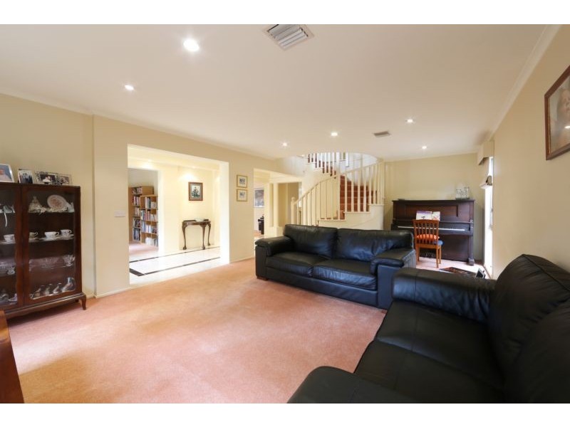 2 Sunrise Court, Lysterfield VIC 3156