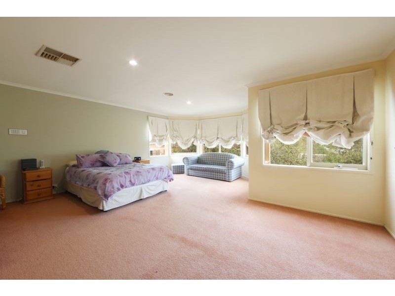 2 Sunrise Court, Lysterfield VIC 3156