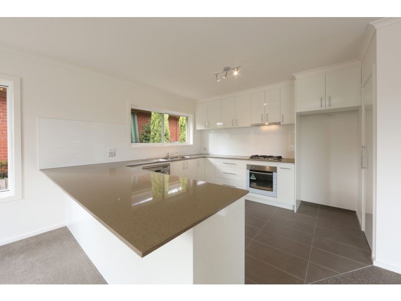 25 Waters Avenue, Ferntree Gully VIC 3156