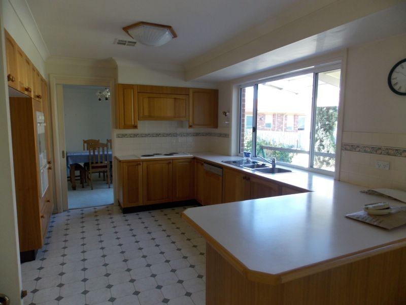 28 Surrey Road, Dandenong North VIC 3175