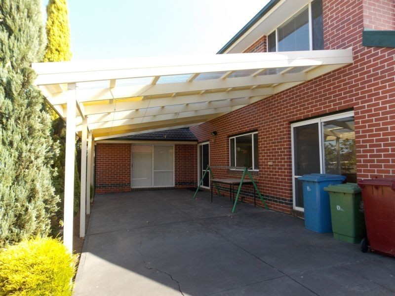 28 Surrey Road, Dandenong North VIC 3175