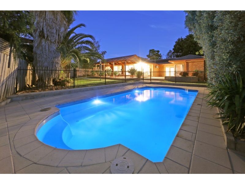 2 Boradino Place, Rowville VIC 3178