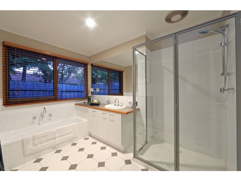 2 Boradino Place, Rowville VIC 3178