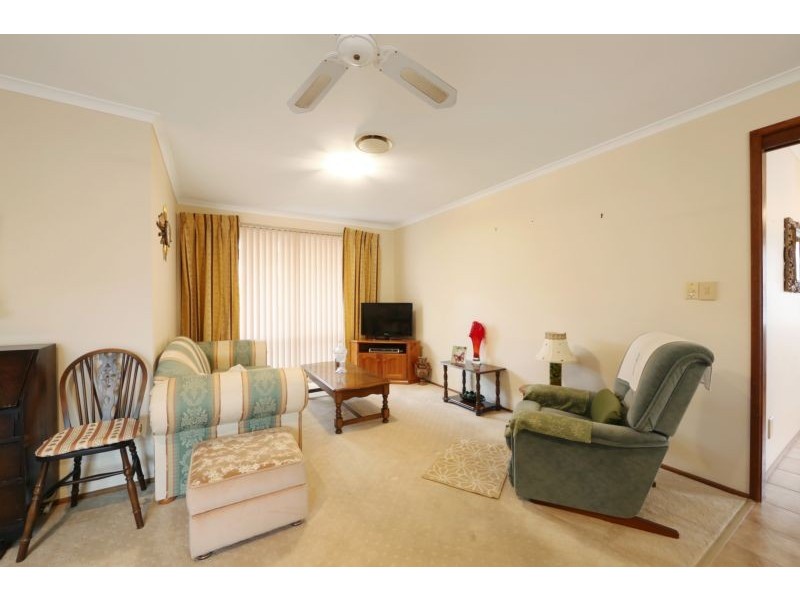 33 Applewood Drive, Knoxfield VIC 3180