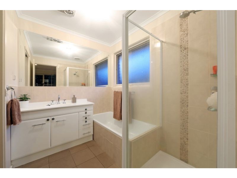 60 Anthony Drive, Lysterfield VIC 3156