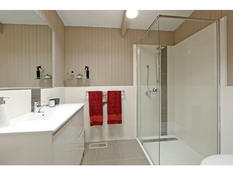 40 Illawarra Avenue, Rowville VIC 3178