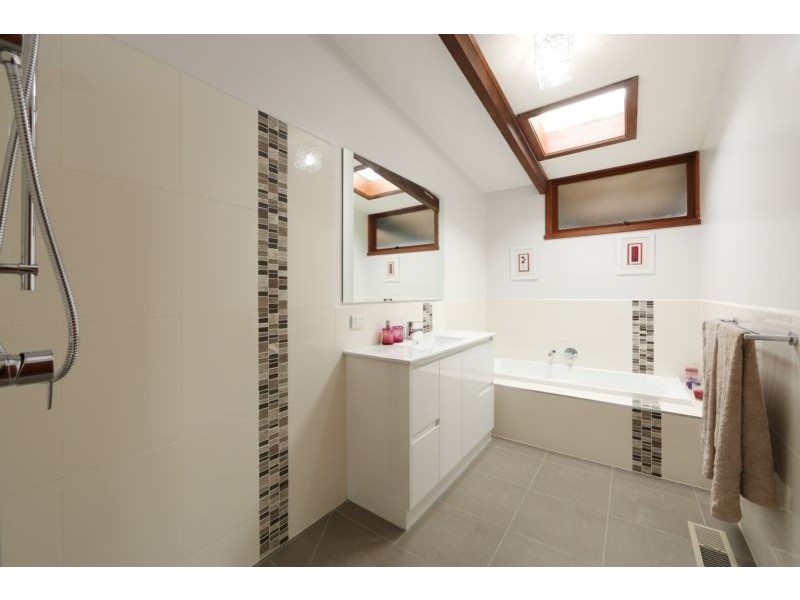 40 Illawarra Avenue, Rowville VIC 3178