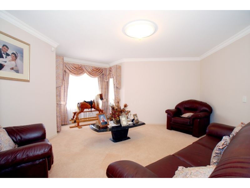 42 Turramurra Drive, Rowville VIC 3178