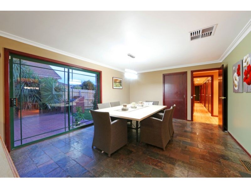 43 Woodside Drive, Rowville VIC 3178