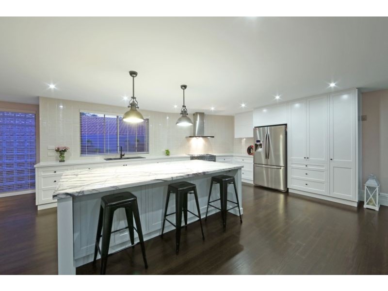 123 Dandelion Drive, Rowville VIC 3178