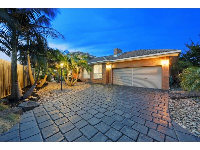 123 Dandelion Drive, Rowville VIC 3178