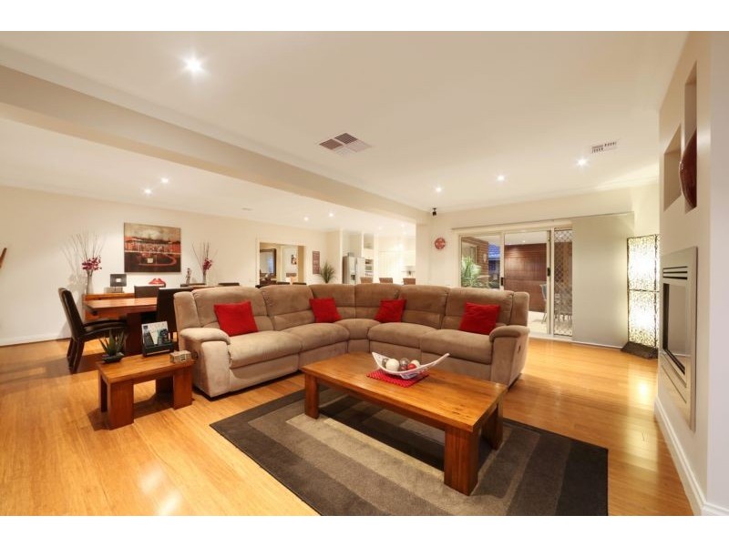 4 Pendelton Place, Lysterfield VIC 3156