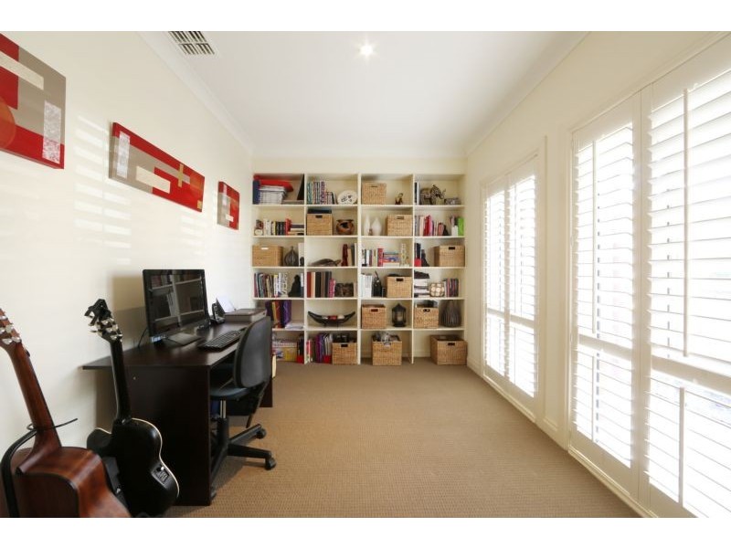 4 Pendelton Place, Lysterfield VIC 3156