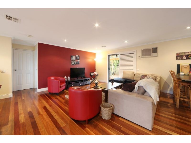 38 Burchall Crescent, Rowville VIC 3178