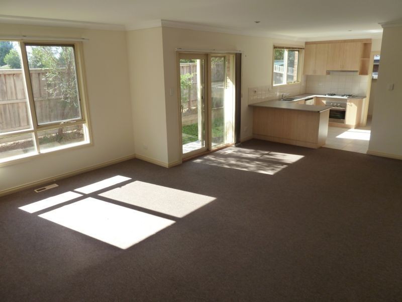 2/76 Willow Avenue, Rowville VIC 3178