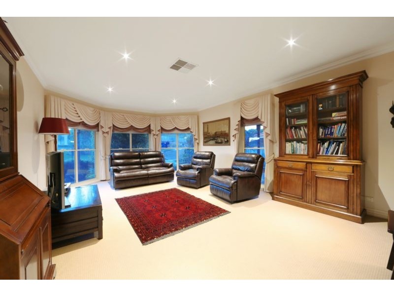 6 Gladesville Close, Lysterfield South VIC 3156