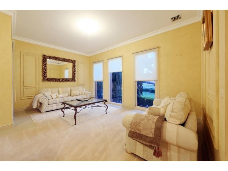2 Sunnybank Close, Lysterfield South VIC 3156