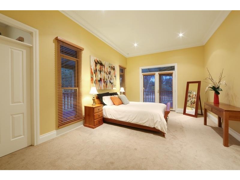 23-25 Oaks Court, Lysterfield South VIC 3156